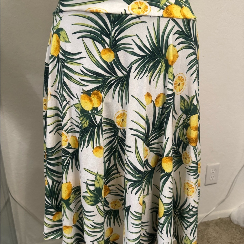 Lemon Palm Resort Wear Flowy Top and Skirt Set - White Lotus-core - Picture 2 of 5